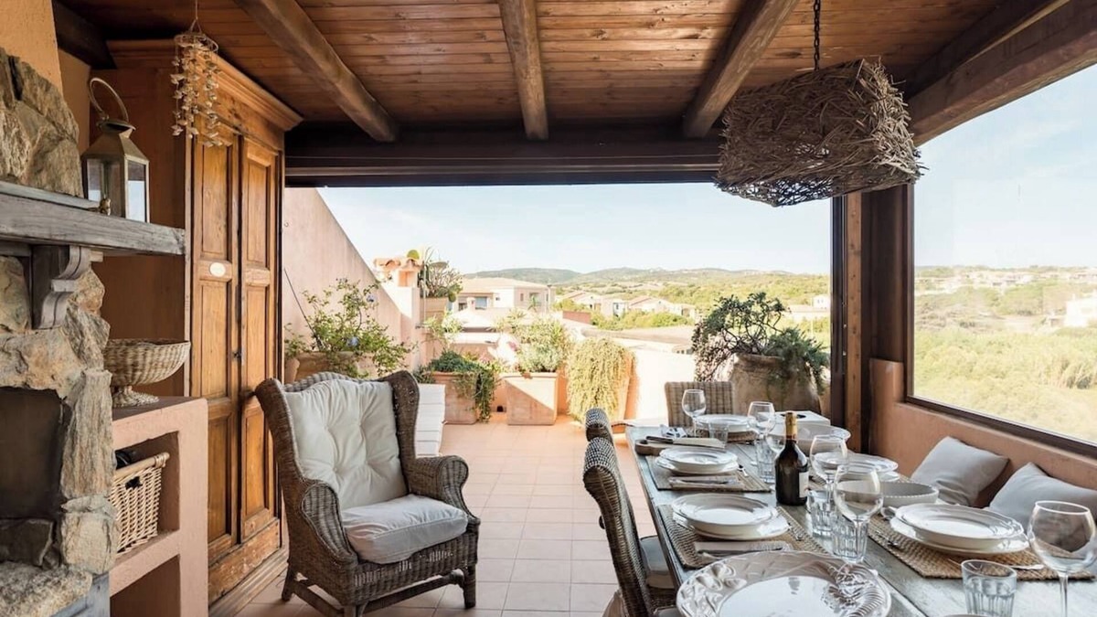 Porto Pozzo Apartment | Romantic apartment with sea view on the Maddalena archipelago.
