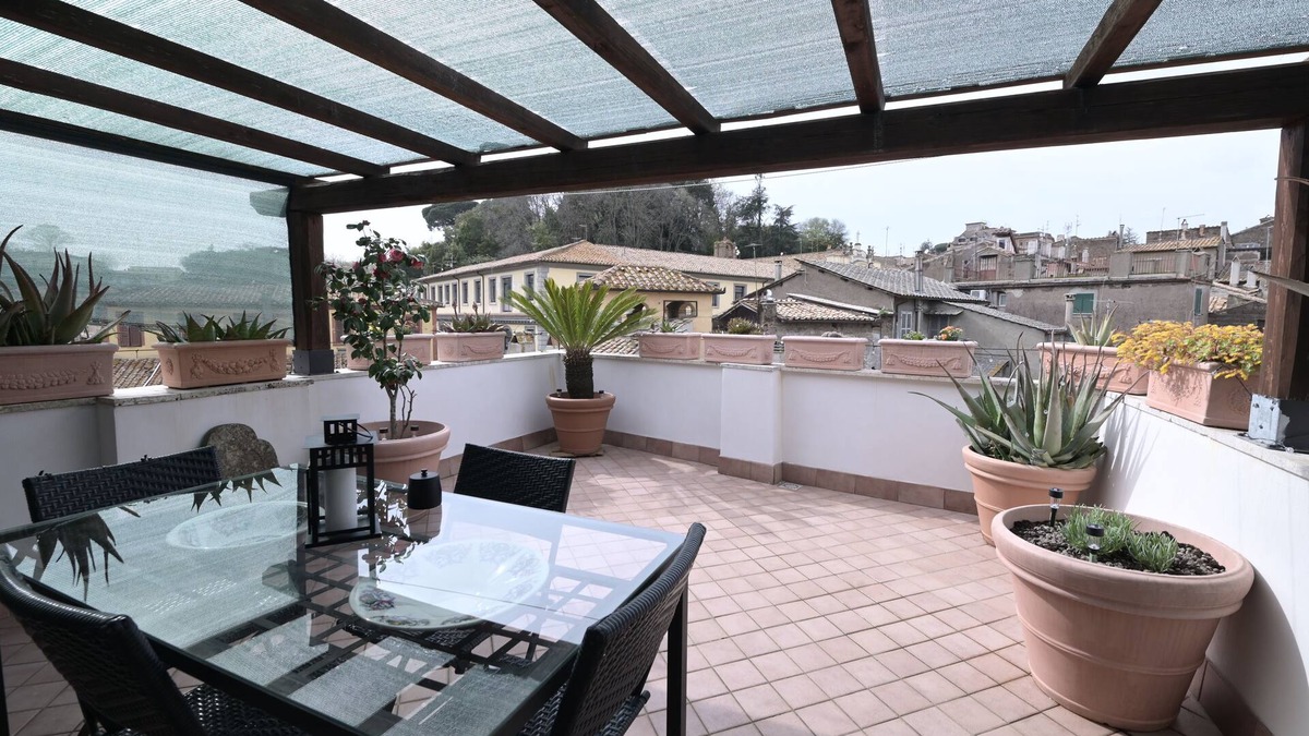 Ronciglione House | Romantic apartment with terrace in one of the most beautiful villages in Italy