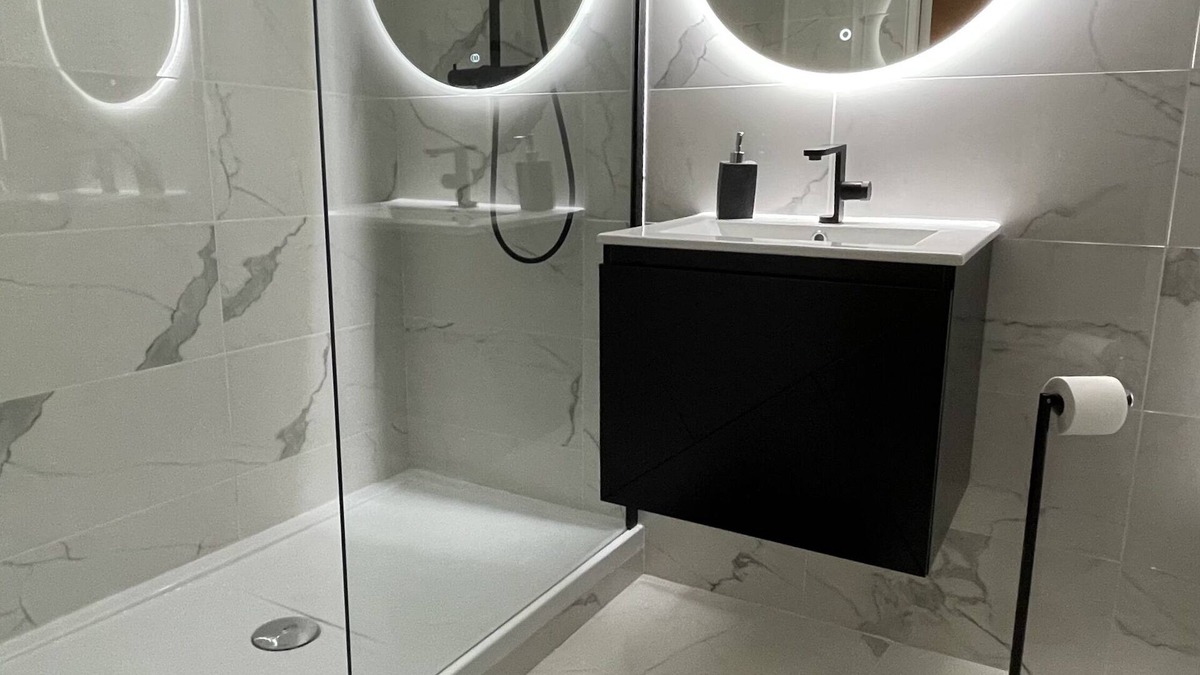 Faubourg North Apartment | Romantic apartment with jacuzzi near the center of DIJON