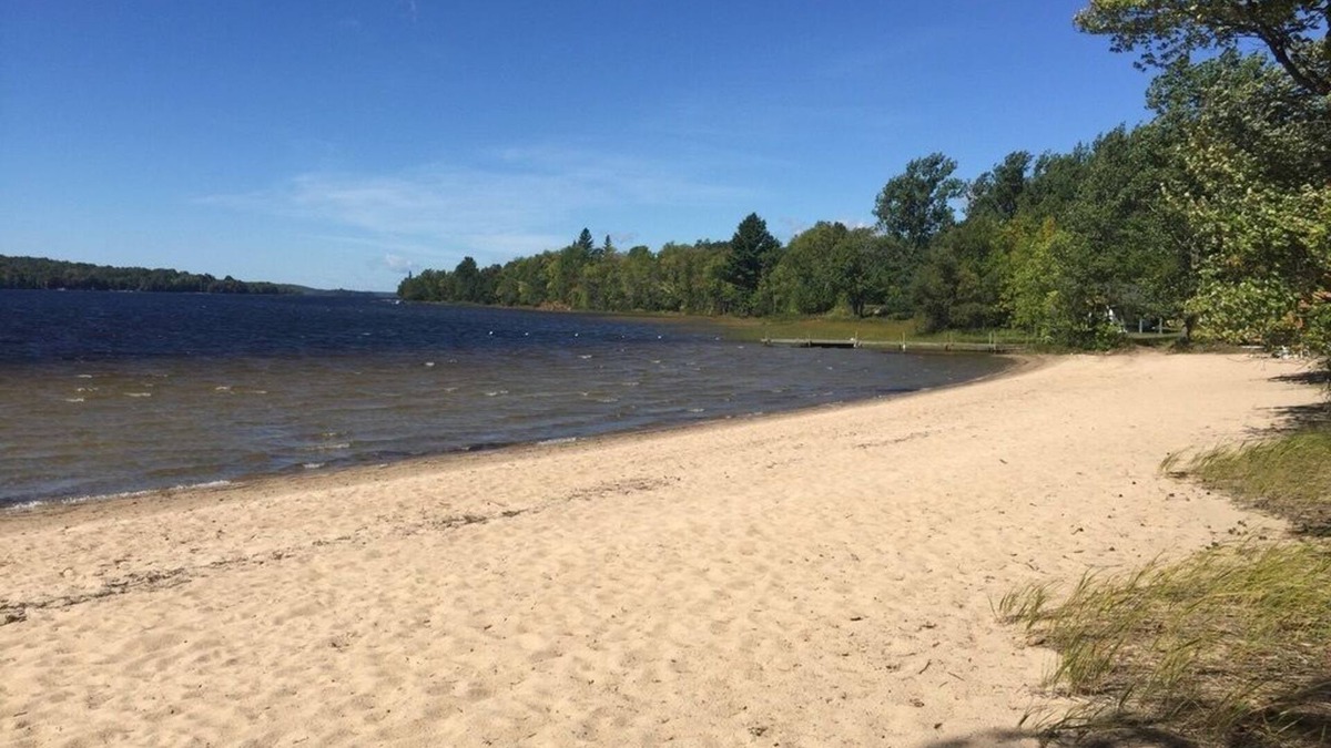 Unorganized Centre Parry Sound Cabin | Romantic BEACH CABIN for two