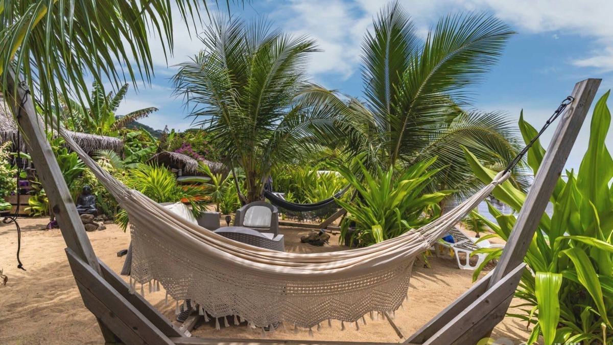 Moorea-Maiao House | Romantic Beachfront Escape with Modern Comforts