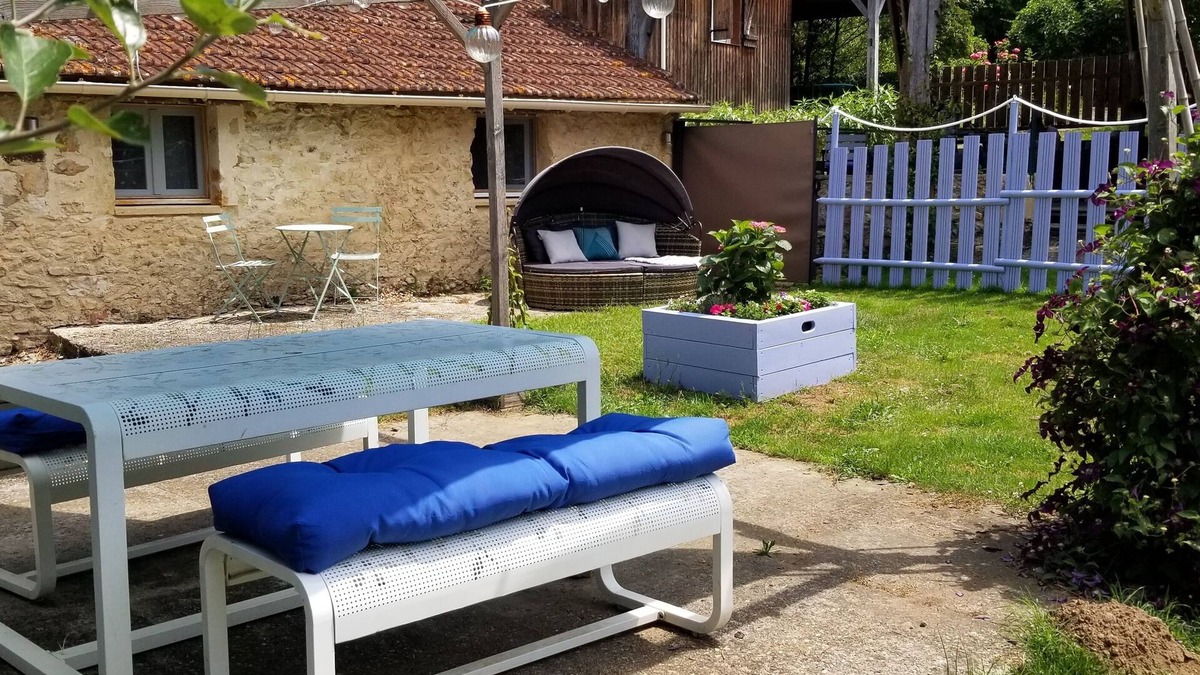 Larzac Cottage | Romantic Bijou Gite filled with character and charm with shared pool