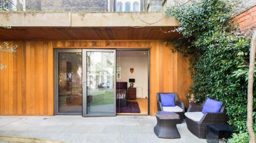 Pembridge House | Romantic Bungalow in Notting Hill