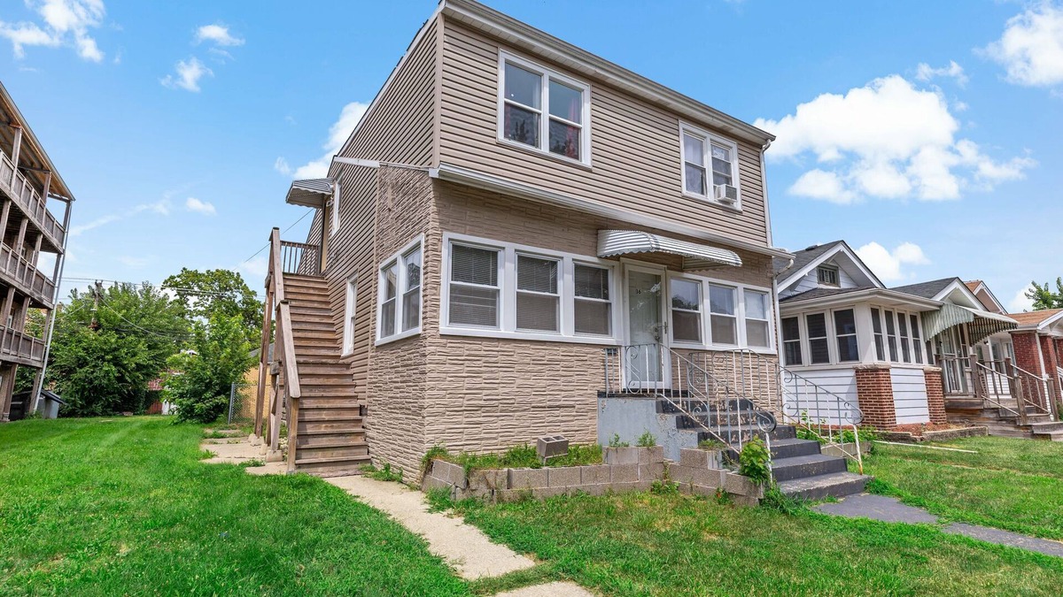 Calumet City Apartment | Romantic Cabin Fever Spacious 1 Bedroom