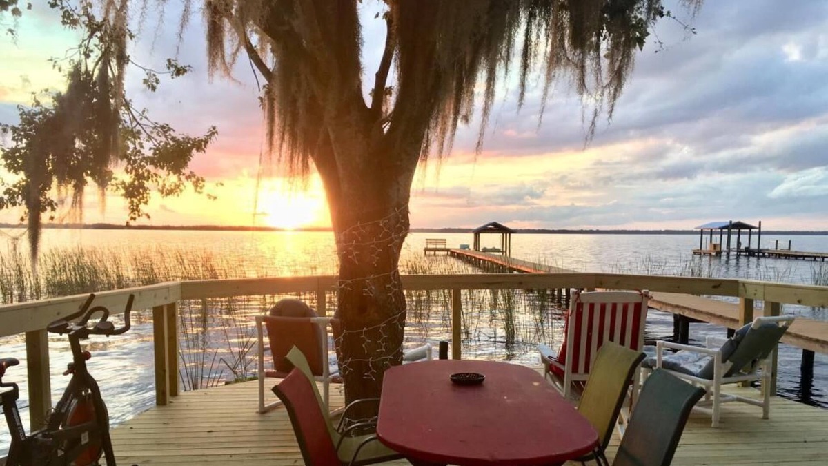 St. Augustine Cabin | ~ ROMANTIC CABIN & HOUSE Sleeps 6 ~ ST. JOHN’S RIVER~ Bring Kayaks!
