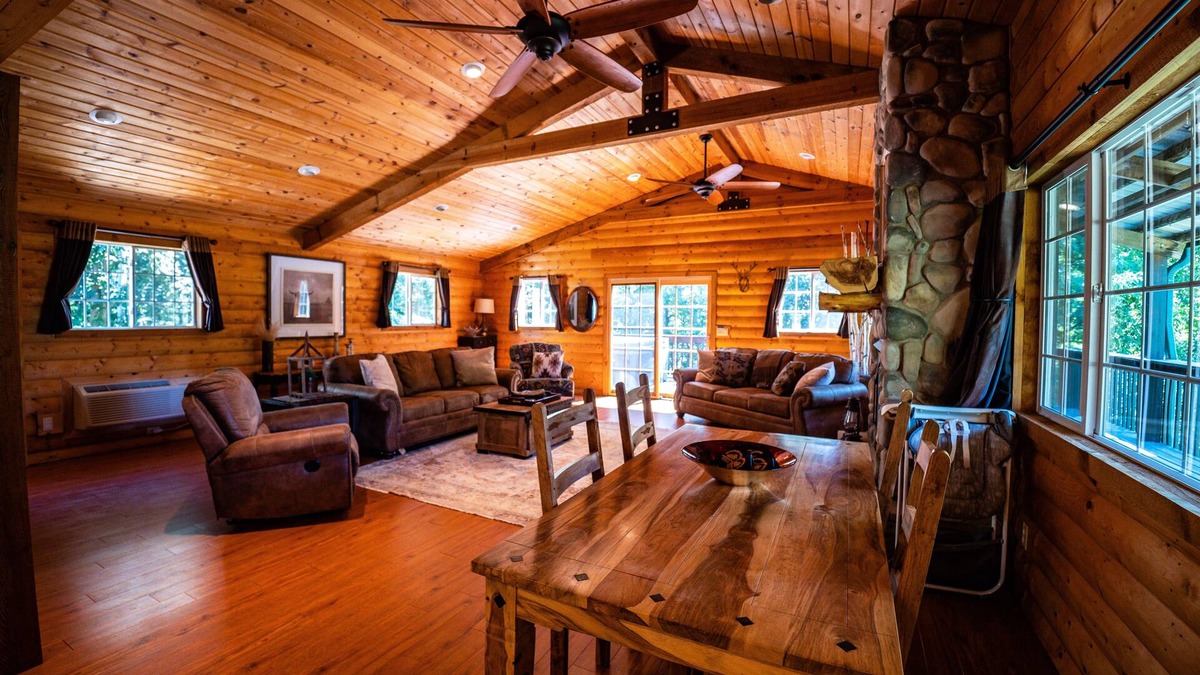 Ferryville Cabin | Romantic Cabin: Secluded Woods, Hot Tub, and Privacy in the Driftless Region.