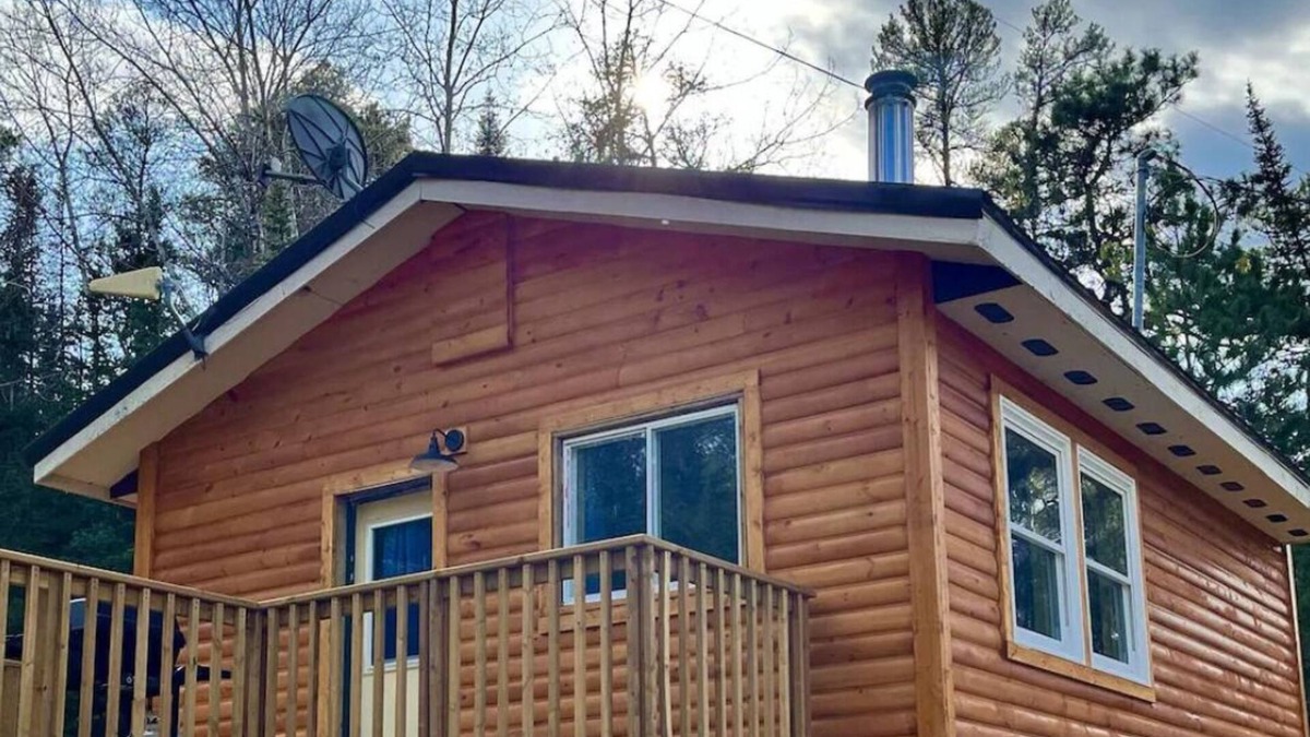 Sioux Narrows Nestor Falls Cabin | Romantic Cabin with Woodstove, Shared Hot Tub and Infrared Sauna.