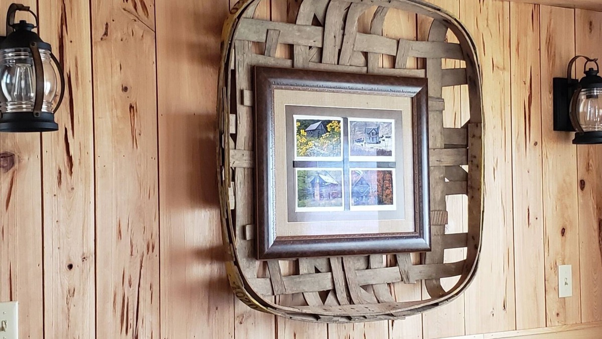 Jefferson Cabin | Romantic Cabin with gorgeous views 5 minutes away from downtown West Jefferson.
