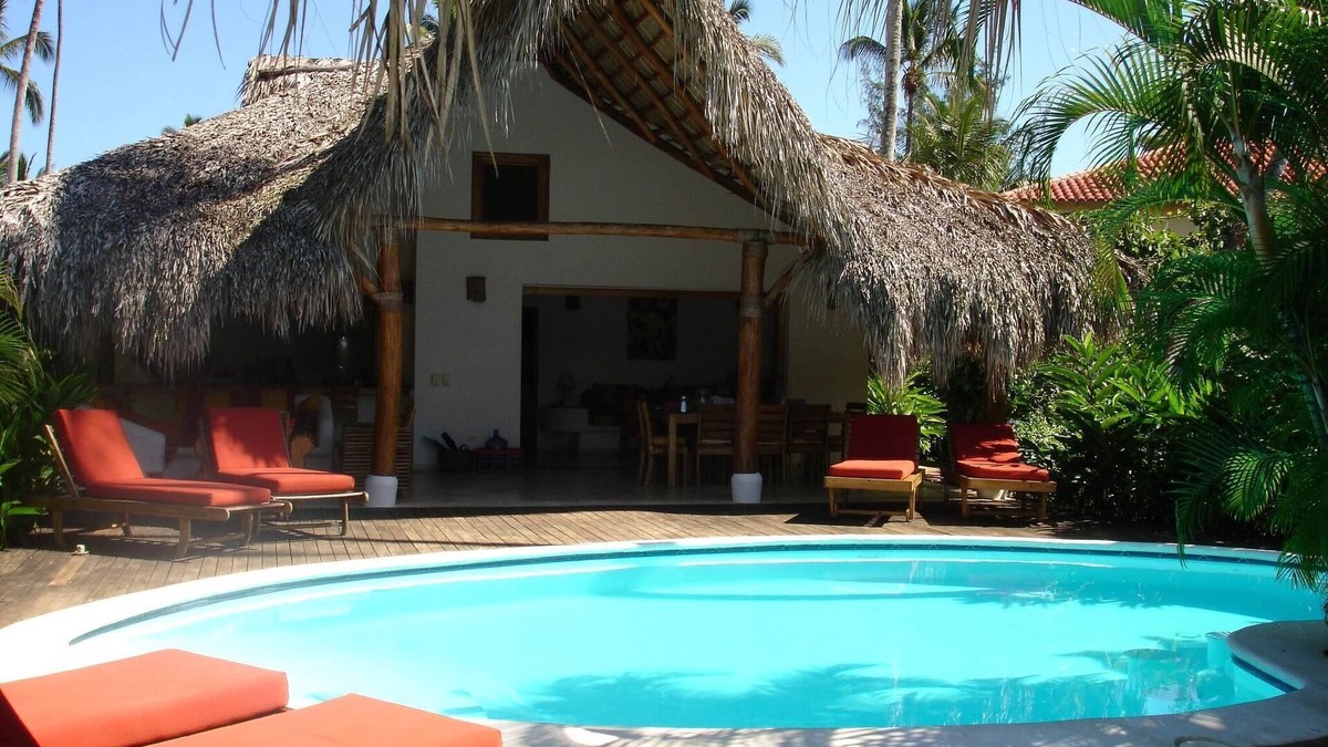 Las Terrenas Villa | Romantic caribbean villa with pool, tropical garden, 65m from the beach