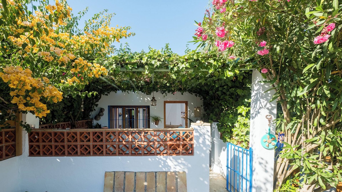 El Palmar House | Romantic Casa de María, near the beach with garden