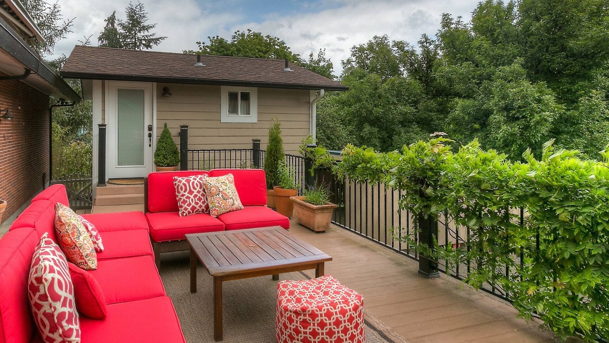 Marion County Cottage | Romantic cottage with tranquil outdoor space in Willamette Valley Wine Country