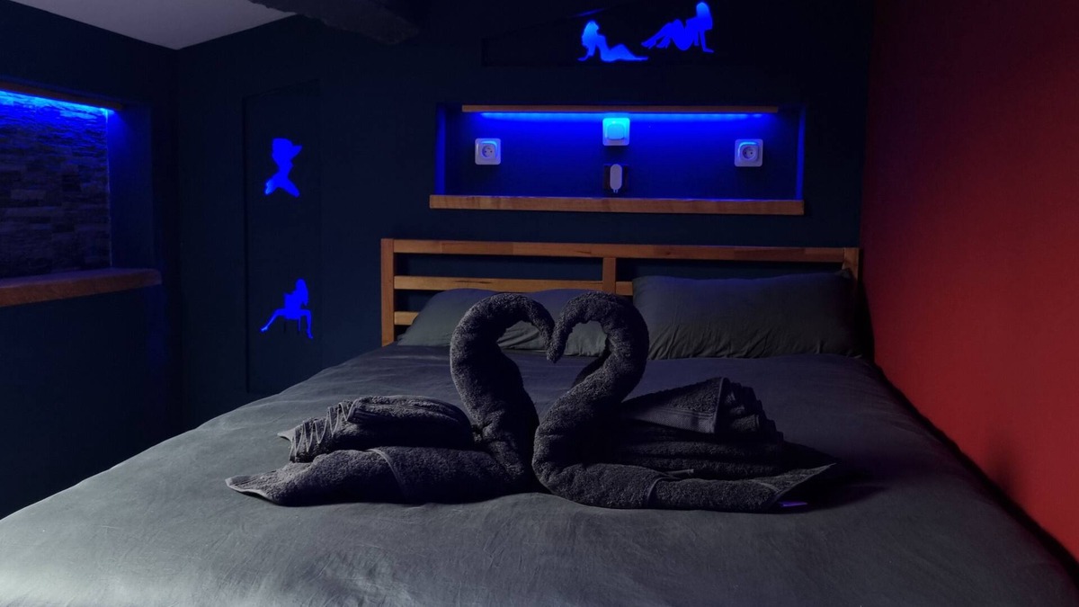 Pignans Apartment | Romantic experience - Air-conditioned - 30 min from the sea. Ideal for a couple!