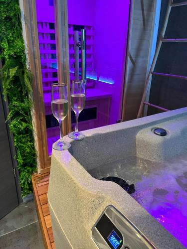 Laveline-devant-Bruyeres Apartment | Romantic home spa