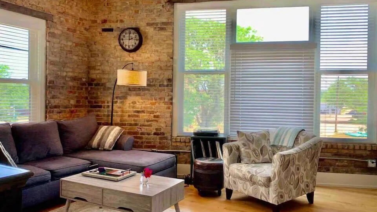 Benton Harbor Apartment | Romantic Gastro Loft Retreat for Two