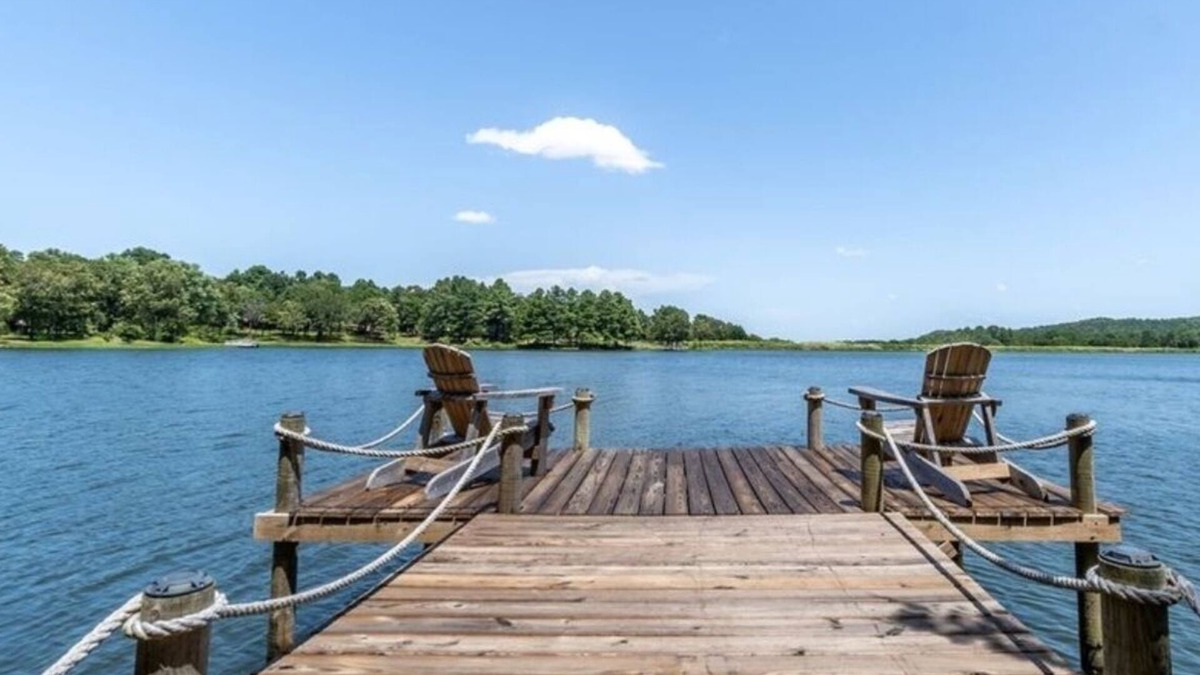 Bates House | Romantic getaway on the Lake! Hot tub, Private fishing dock and Mountain veiws!