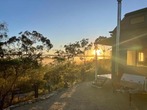 Bucketty Bed & Breakfast | Romantic getaway SummerHill Tiny