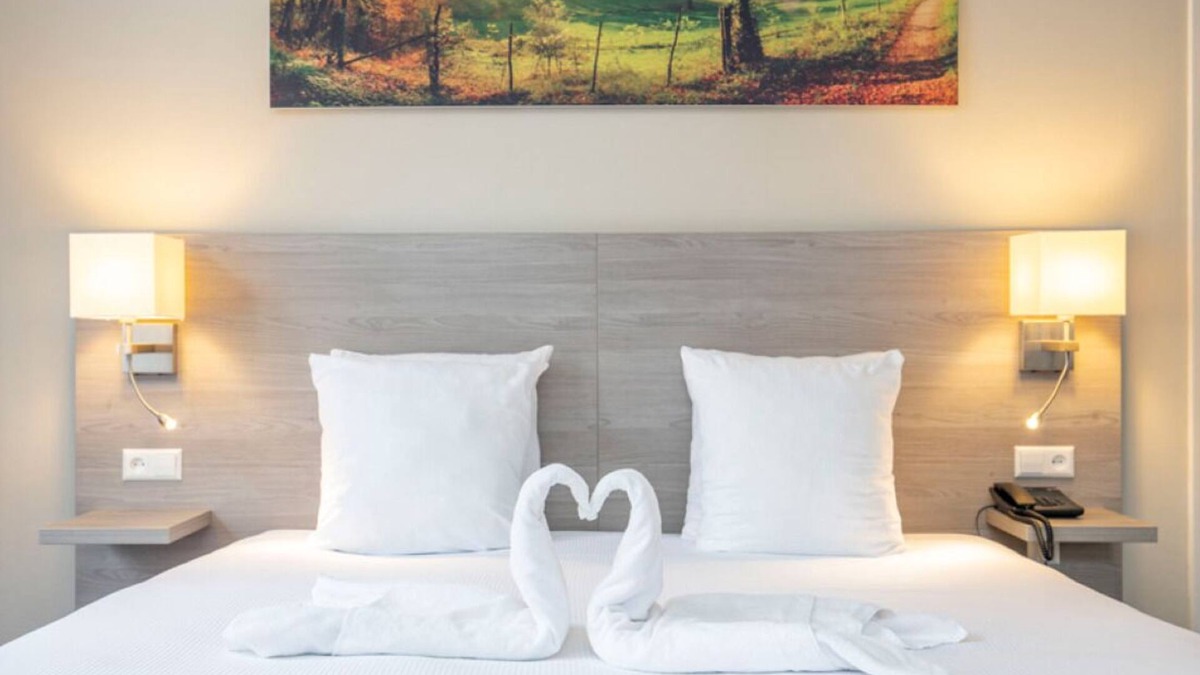 Eerbeek House | Romantic Getaway Surrounded by Greenery in the Heart of Eerbeek