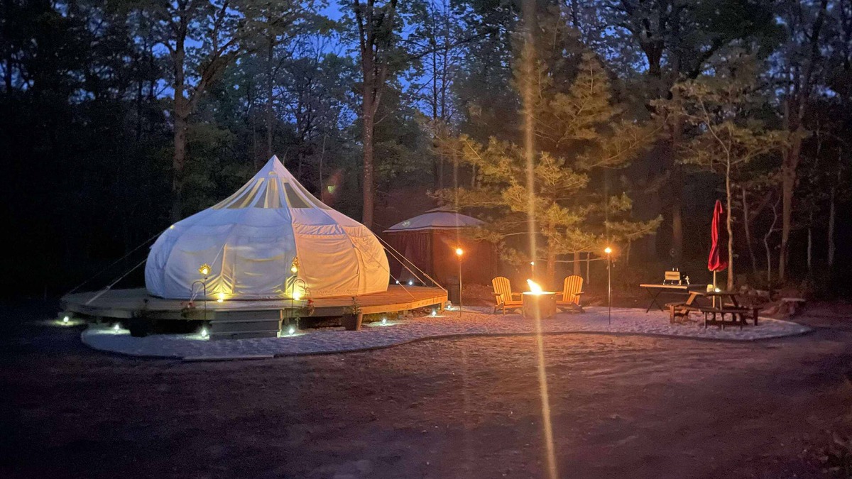 Muskegon RV Rental | Romantic glamping on a 60 acre horse farm.