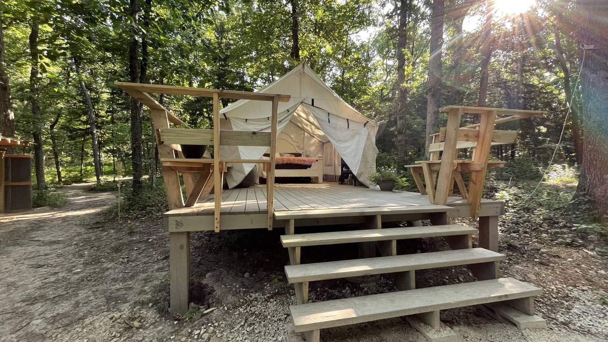 Florence RV Rental | Romantic glamping site with views of the lake.