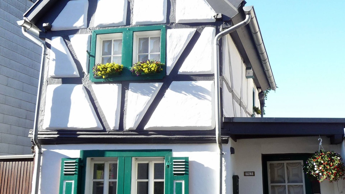 Bad Bodendorf House | Romantic half-timbered house in the historic town center