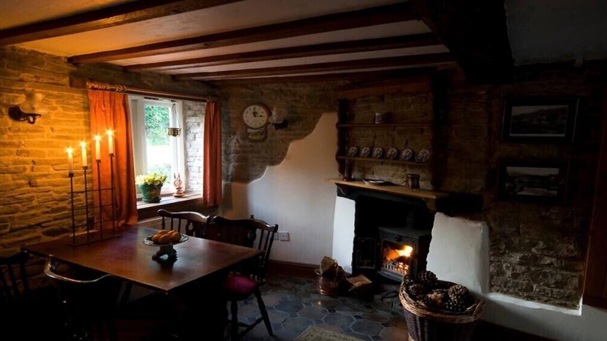 Kington Cottage | Romantic Holiday Cottage, Kington, Nr Hay On Wye, Welsh Borders Wales
