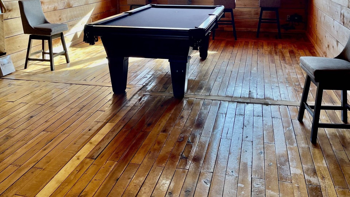 Washington County Cabin | Romantic Honeymoon Cabin Alpaca Mountain Retreat