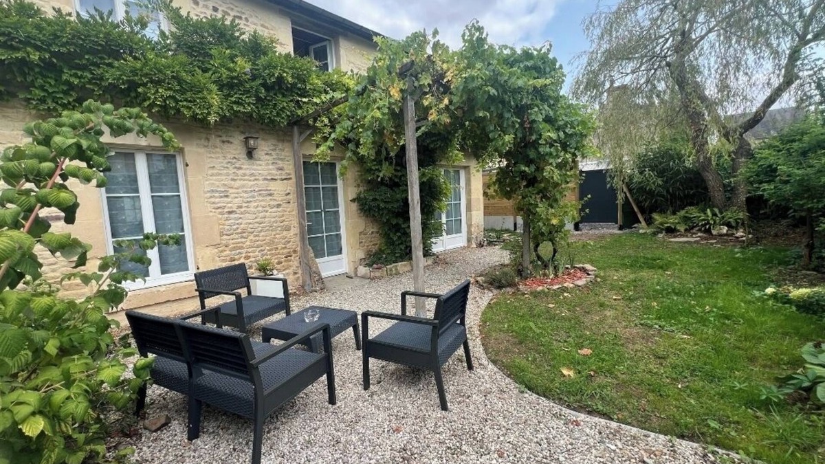 Vieux House | Romantic house with jacuzzi, SO'LOVELY sensory shower 10 minutes from Caen.