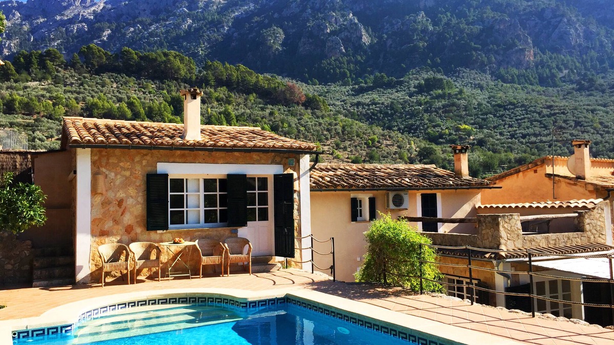 Fornalutx House | Romantic house with private swimming pool, A/C, BBQ, WiFi