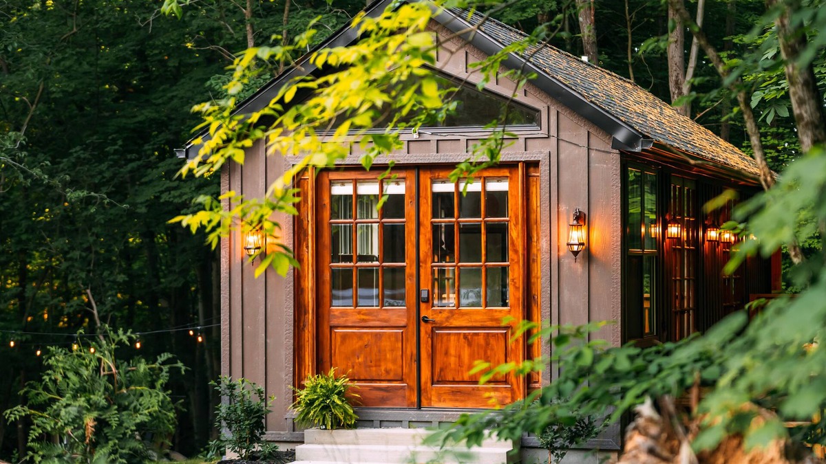Laurelville Cabin | Romantic Luxe Cabin : Hot Tub, Private Trails : 32 Forested Acres : EV Charger