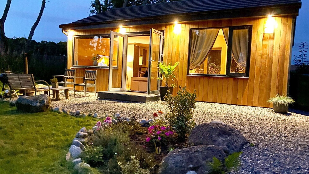 Knockbain House | Romantic, luxury lodge on the NC500 - Druid House Lodge