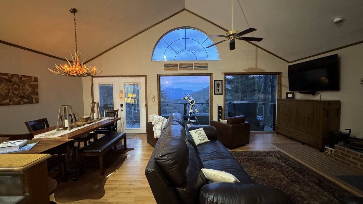 Montebello House | Romantic Mountain Retreat or Family Vacay w/Stunning Views near Crabtree Falls