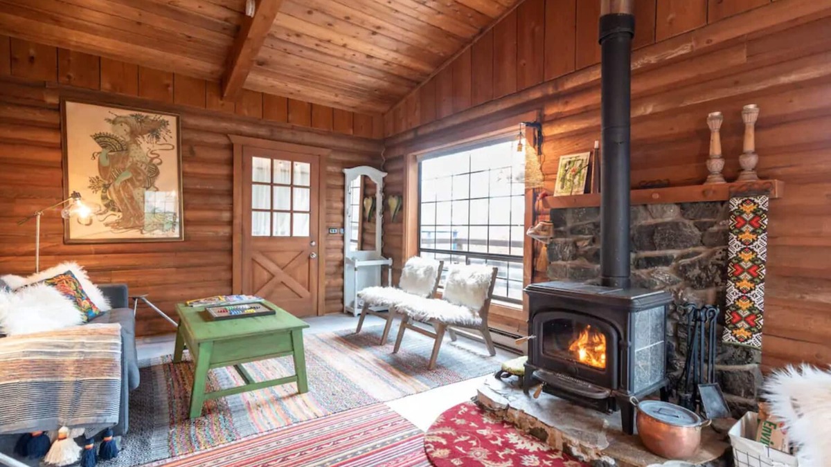 Suquamish Cabin | Romantic Nordic Log Cabin near Poulsbo and Bainbridge