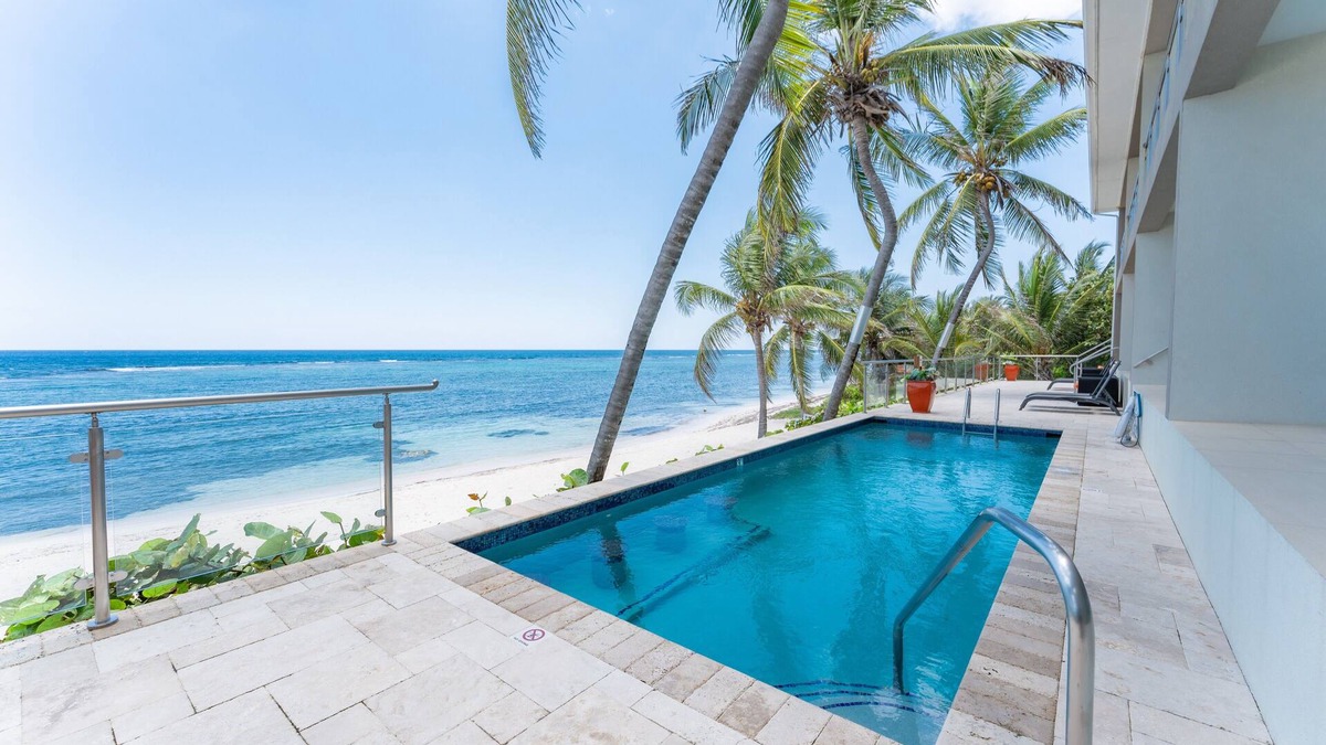 Bodden Town Condo | Romantic Ocean Front Sea Palm Villa #7