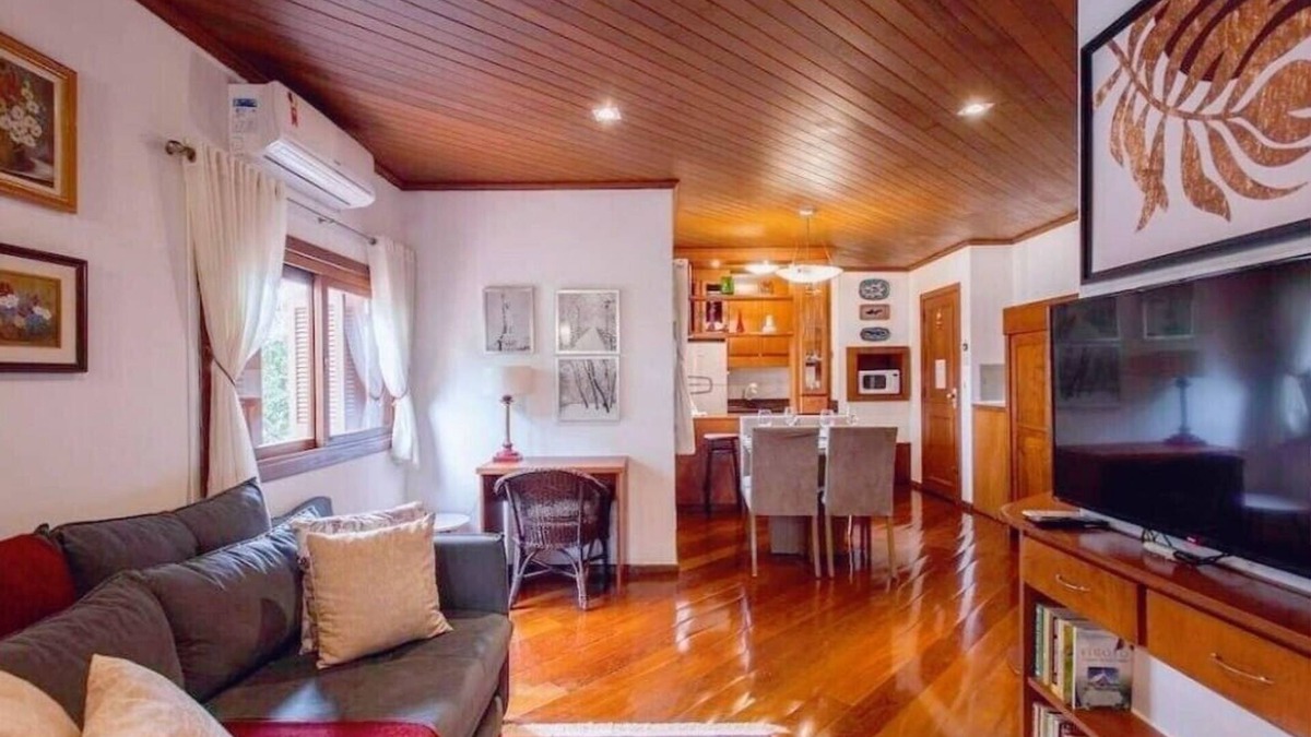 Planalto Apartment | Romantic Penthouse next to Rua Torta and the Bus Station