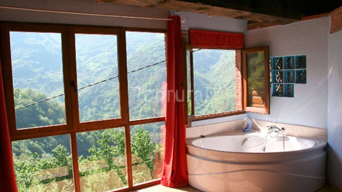 Santa Maria Apartment | Romantic place with Jacuzzi, fantastics mountain Views And Fireplace