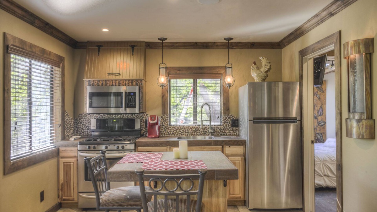 Prescott House | Romantic property on a seasonal creek with personal waterfall. Dog friendly!
