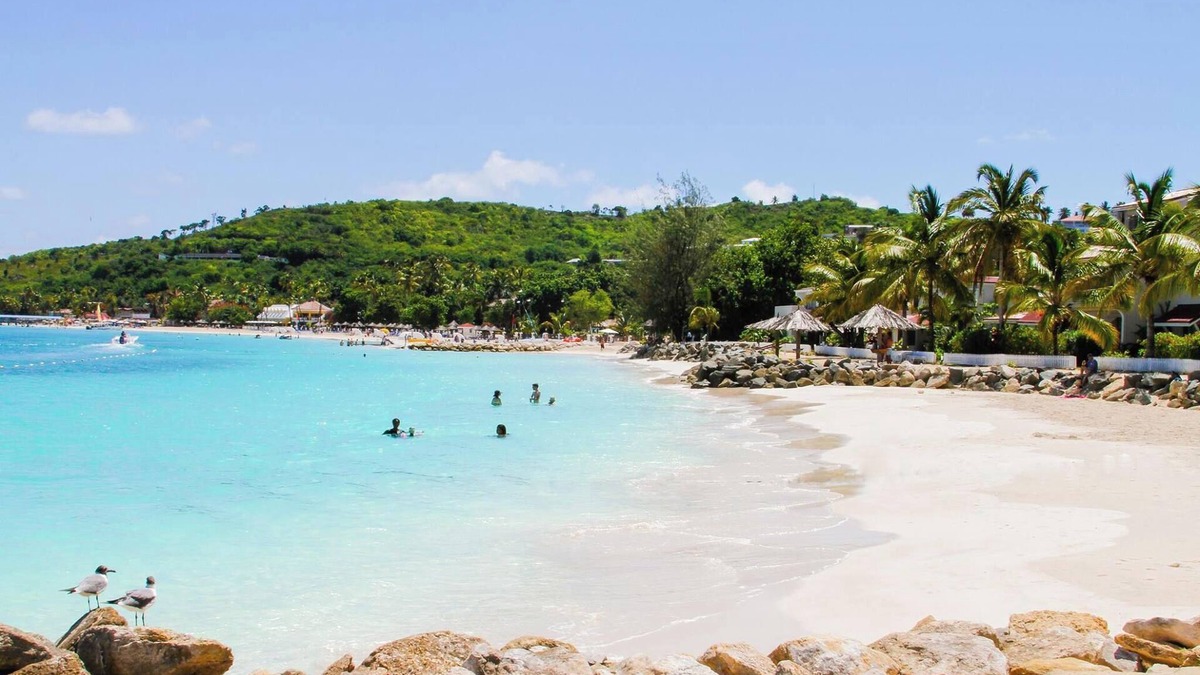 Dickenson Bay House | Romantic Retreat 43B