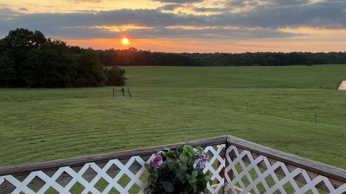 Wilburn House | Romantic retreat located on the beautiful Sunset Hills Ranch