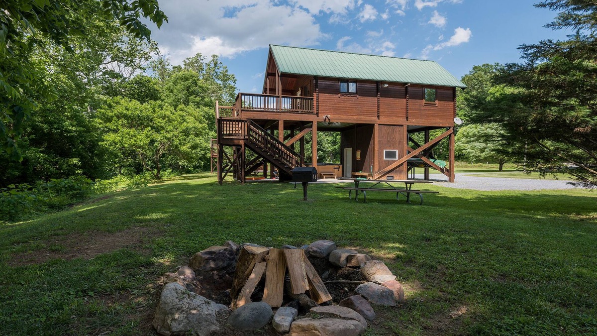 Luray Cabin | Romantic River Front cabin,Close to Luray