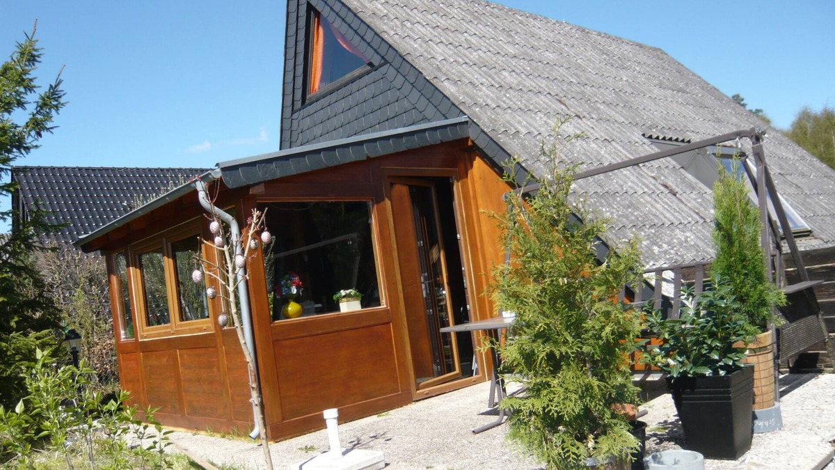 Blankenheim House | Romantic roof-only house Large basement with asbestos-free roof Winter garden