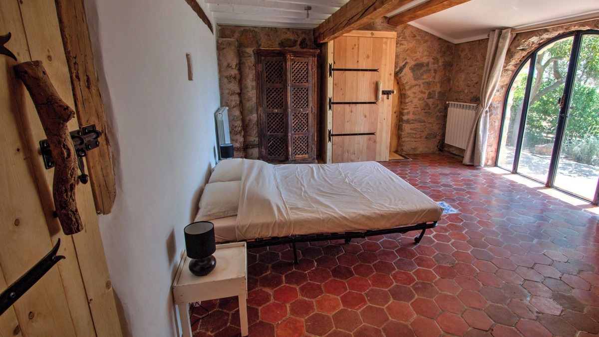 Fitou House | romantic room in a large wilderness cottage