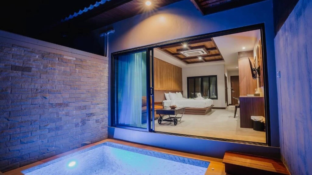Talat Nuea Resort | Romantic Room with Private Plunge Pool/Located in Siray Bay 5 Minto Phuket Town