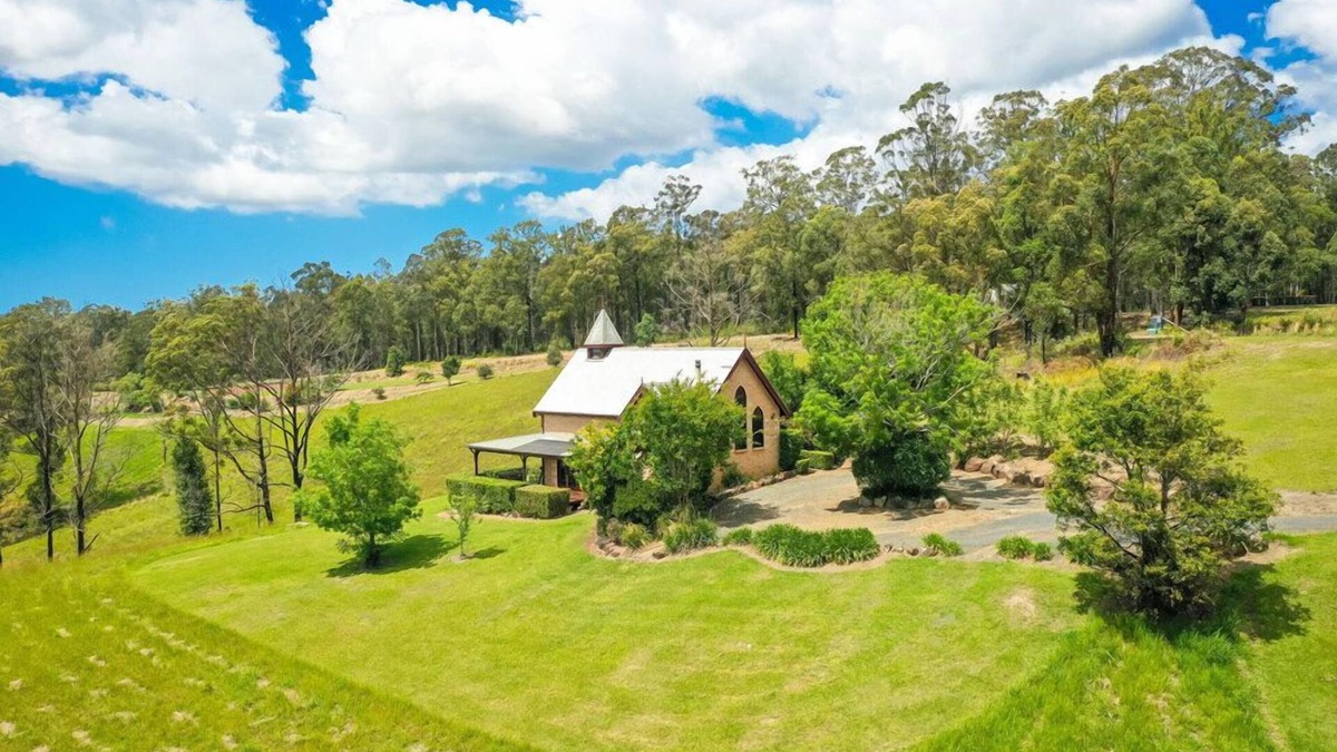 Possum Brush House | Romantic Sandstone Chapel.