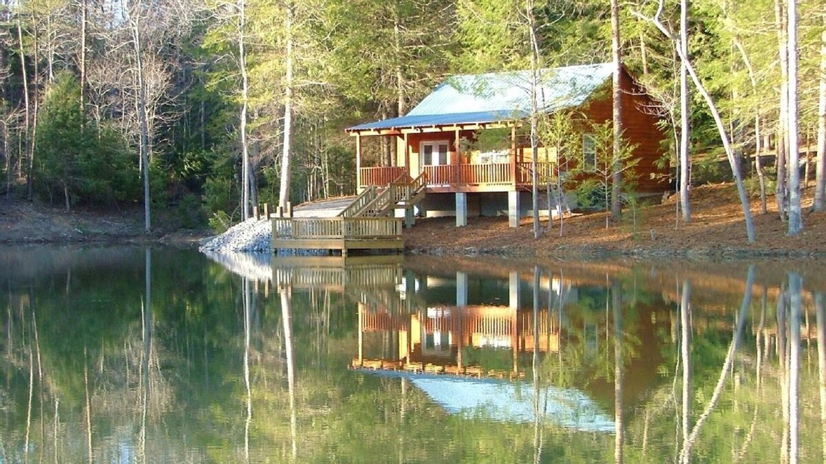 Muddy Pond Cabin | Romantic Secluded Cabin For Two
