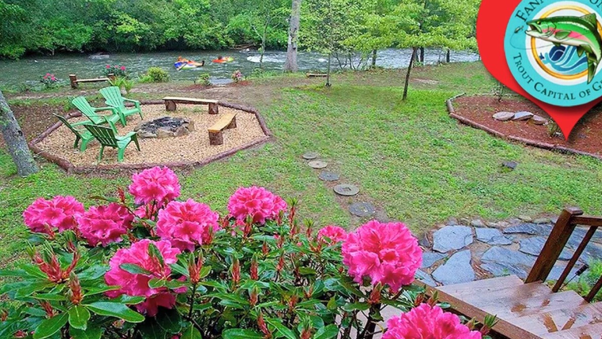 Epworth Cabin | ROMANTIC TROUT FISHING CABIN - WiFi, HotTub FirePit, Blue Ridge, RiverMistCabin