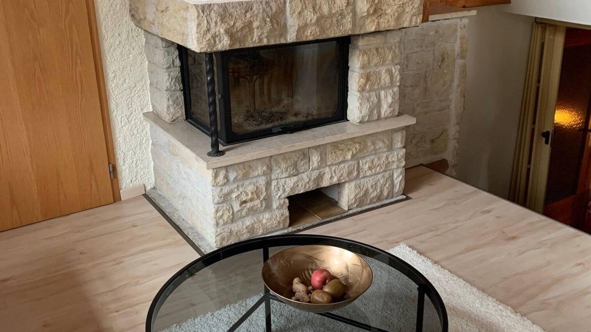 Burglemnitz Apartment | Romantic vacation apartment with fireplace in the Thuringian Forest. Quiet location!