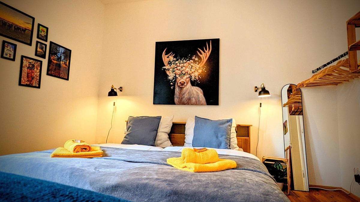 Uelzen Apartment | Romantic vintage Uhlpartment - in the heart of Uelzen | Wlan - Kitchen - Netflix