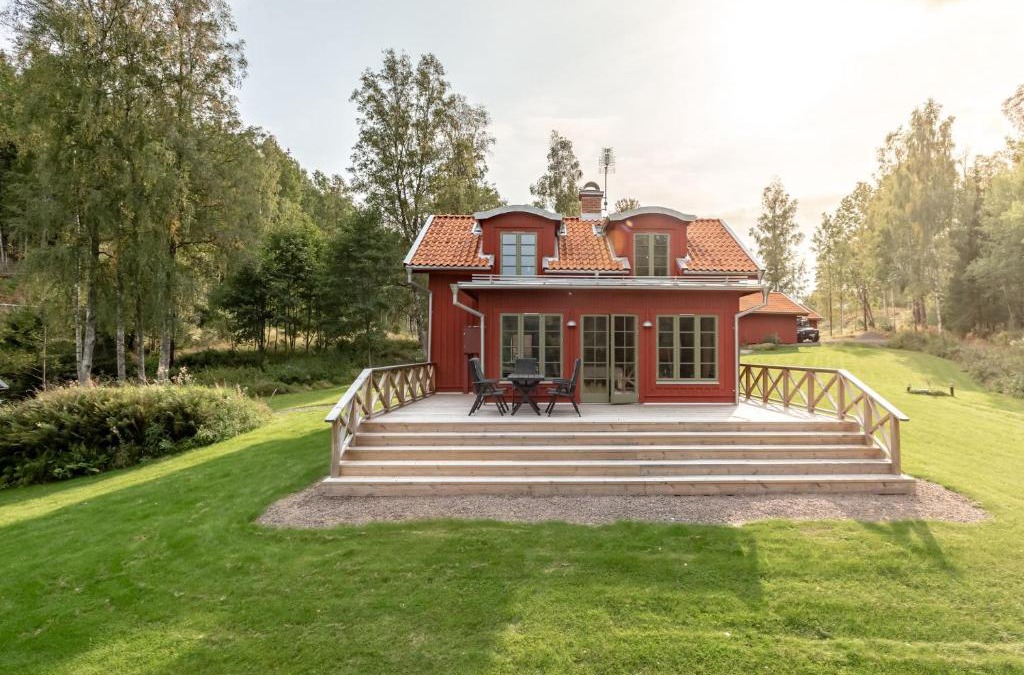 Tived Villa | Romantische Villa in wunderschöner Natur am See