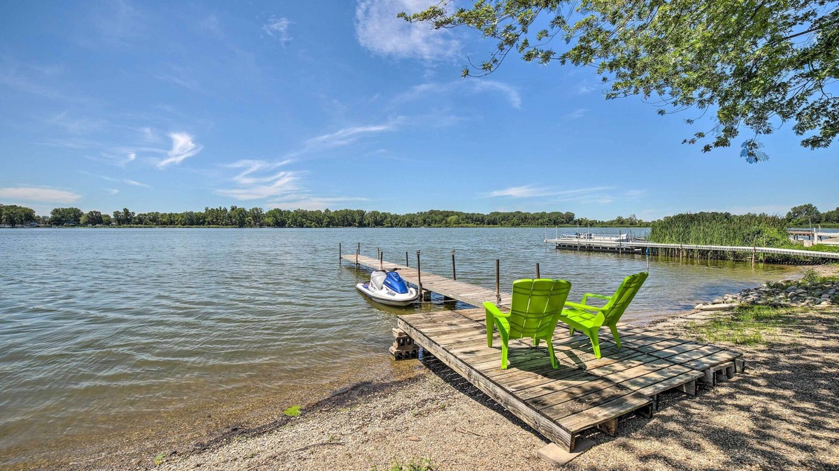 Brimfield Cottage | Rome City Waterfront Oasis w/Beach & Dock!