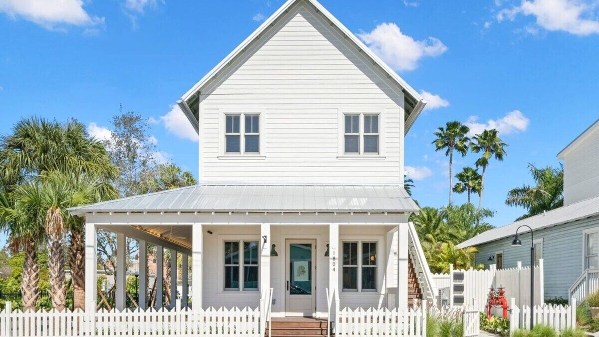 Historic Ybor House | Romeo & Julieta | 2 Epic Studios, Steps to 7th Ave